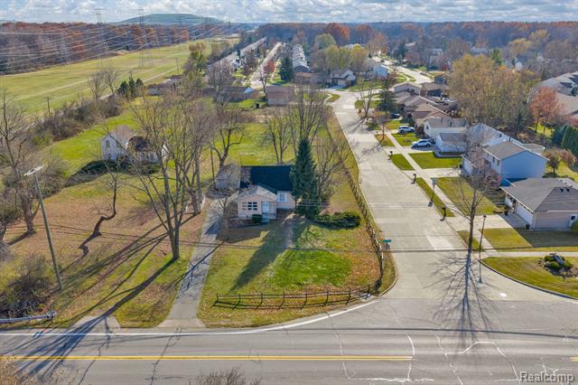 Builiding view three for 42859 Palmer, Canton, MI. 48188