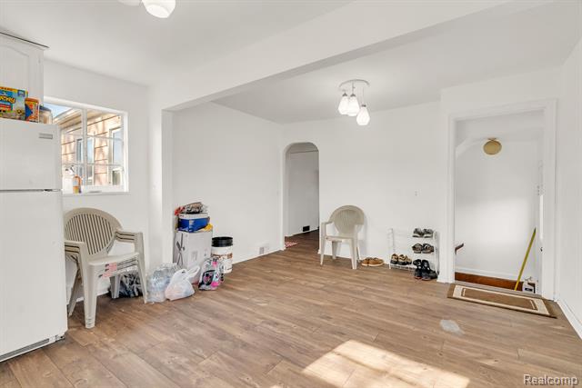 Builiding view twenty three for 42859 Palmer, Canton, MI. 48188