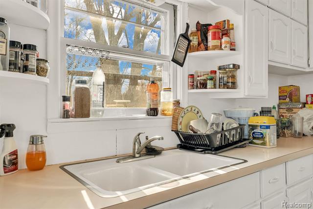 Builiding view twenty two for 42859 Palmer, Canton, MI. 48188