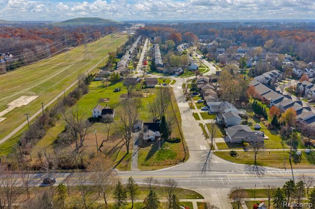 Builiding view two for 42859 Palmer, Canton, MI. 48188