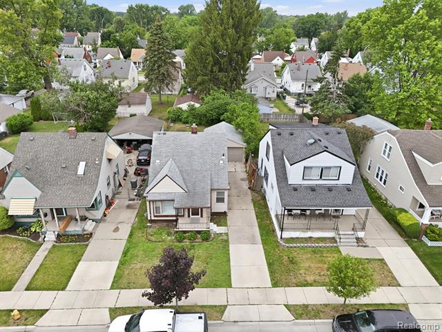 Builiding view thirty seven for 24800 Cherry, Dearborn, MI. 48124