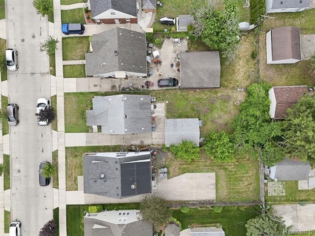 Builiding view thirty six for 24800 Cherry, Dearborn, MI. 48124