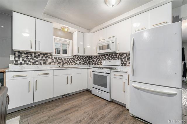 Builiding view five for 2622 Boldt, Dearborn, MI. 48124