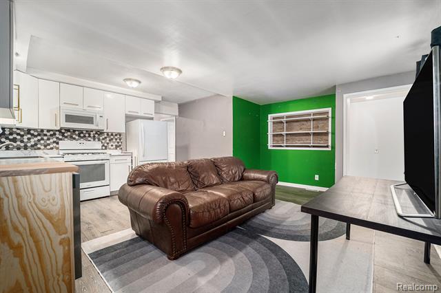 Builiding view six for 2622 Boldt, Dearborn, MI. 48124