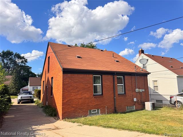 Builiding view eight for 24815 Oxford, Dearborn, MI. 48124