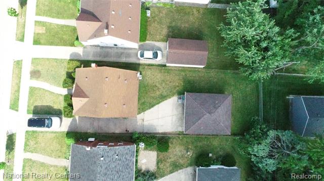 Builiding view fifty four for 24815 Oxford, Dearborn, MI. 48124