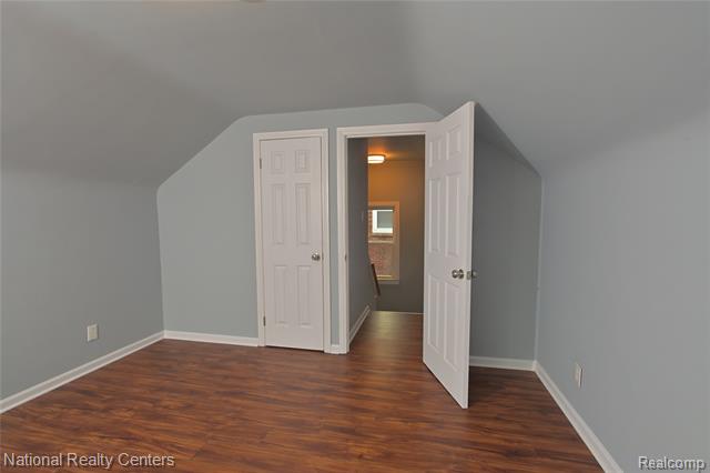 Builiding view forty seven for 24815 Oxford, Dearborn, MI. 48124