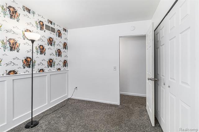 Builiding view eleven for 33670 Harvard, Westland, MI. 48186