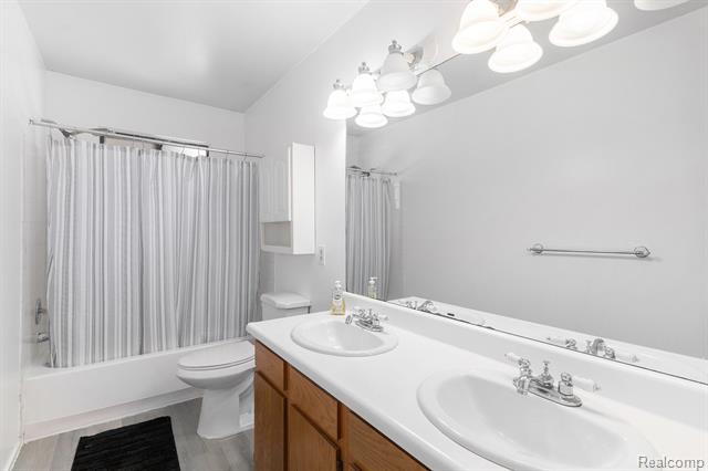 Builiding view thirteen for 33670 Harvard, Westland, MI. 48186