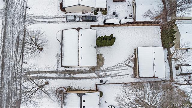 Builiding view twenty eight for 33670 Harvard, Westland, MI. 48186