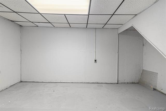 Builiding view twenty for 33670 Harvard, Westland, MI. 48186