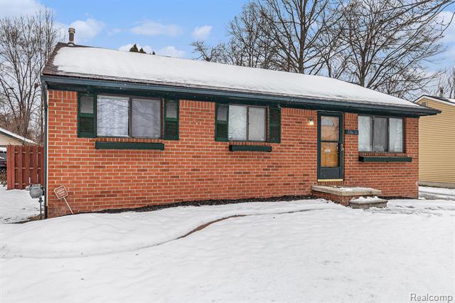 Builiding view two for 33670 Harvard, Westland, MI. 48186