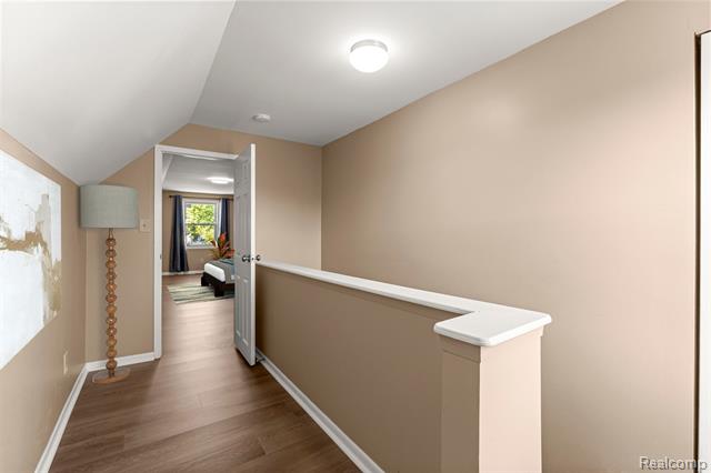 Builiding view eighteen for 2721 Pardee, Dearborn, MI. 48124