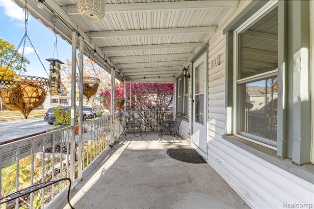 Builiding view twenty two for 2721 Pardee, Dearborn, MI. 48124