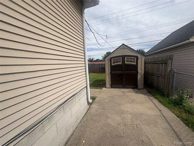 Builiding view one for 1455 E Meyers, Hazel Park, MI. 48030