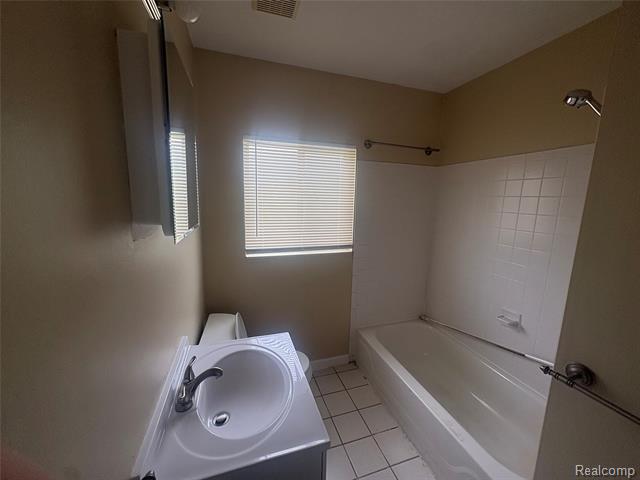 Builiding view seventeen for 1455 E Meyers, Hazel Park, MI. 48030