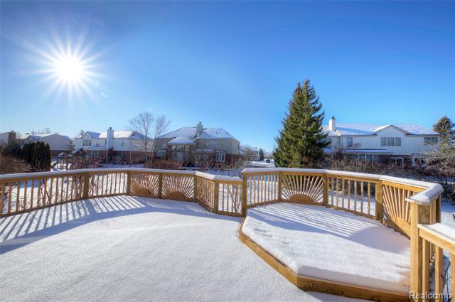 Builiding view fifty two for 392 Lenox, Canton, MI. 48188