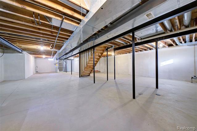 Builiding view forty nine for 392 Lenox, Canton, MI. 48188