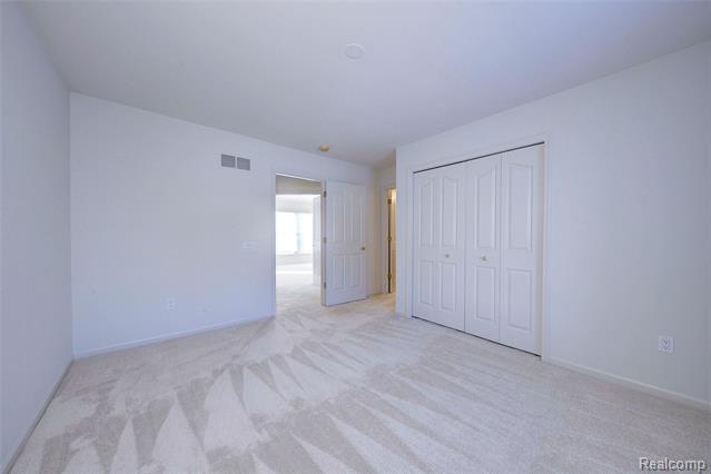 Builiding view forty six for 392 Lenox, Canton, MI. 48188