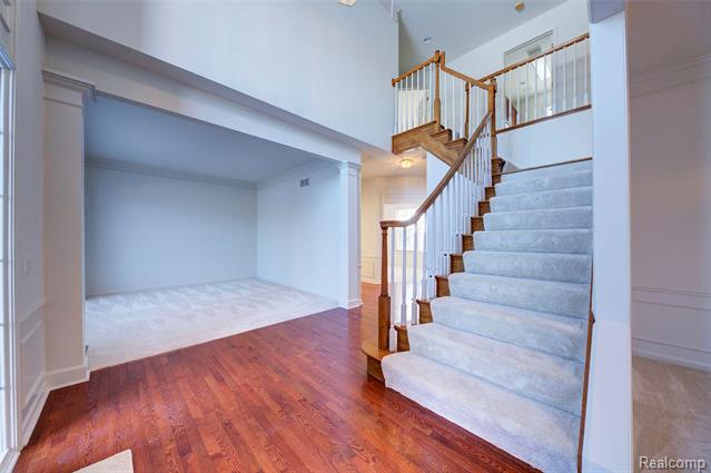 Builiding view four for 392 Lenox, Canton, MI. 48188