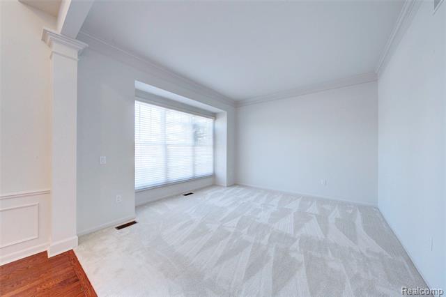 Builiding view six for 392 Lenox, Canton, MI. 48188