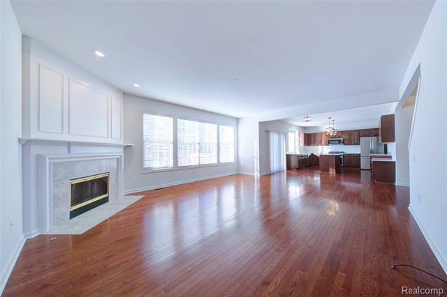 Builiding view thirteen for 392 Lenox, Canton, MI. 48188