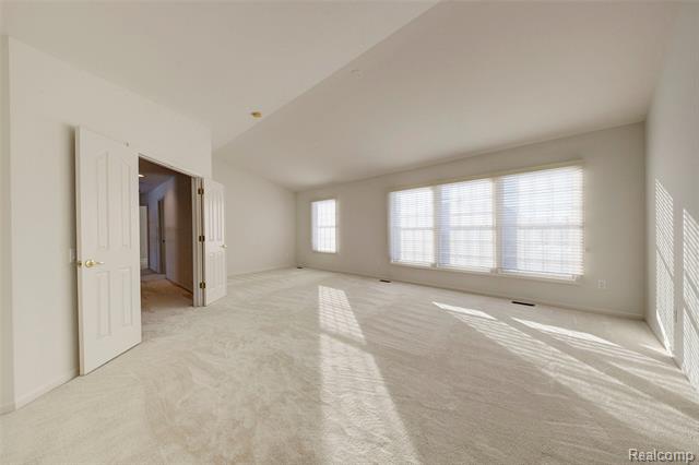 Builiding view thirty eight for 392 Lenox, Canton, MI. 48188