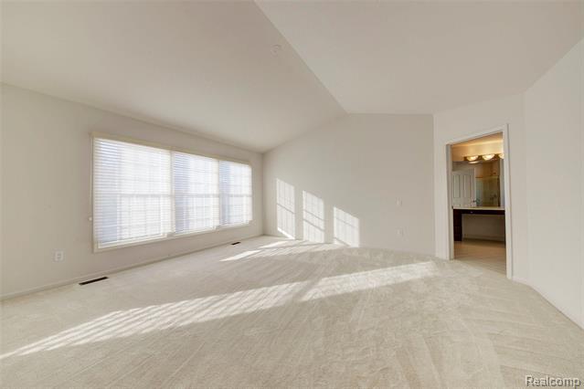 Builiding view thirty five for 392 Lenox, Canton, MI. 48188