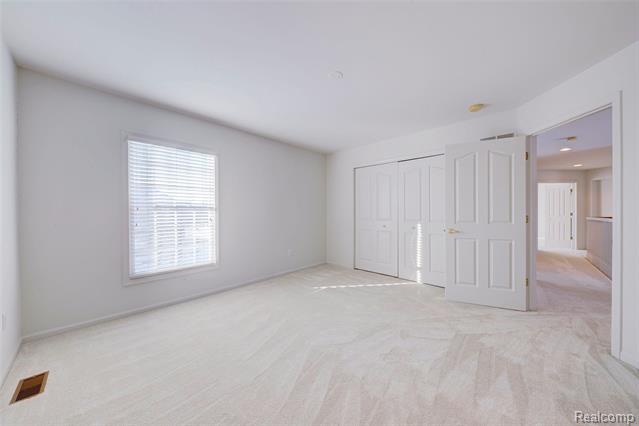 Builiding view thirty one for 392 Lenox, Canton, MI. 48188