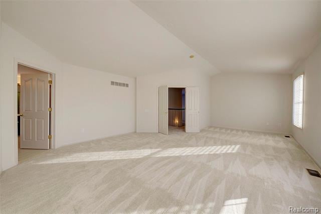 Builiding view thirty seven for 392 Lenox, Canton, MI. 48188