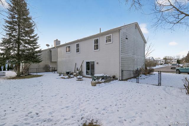 Builiding view forty two for 1639 Tulip, Westland, MI. 48186