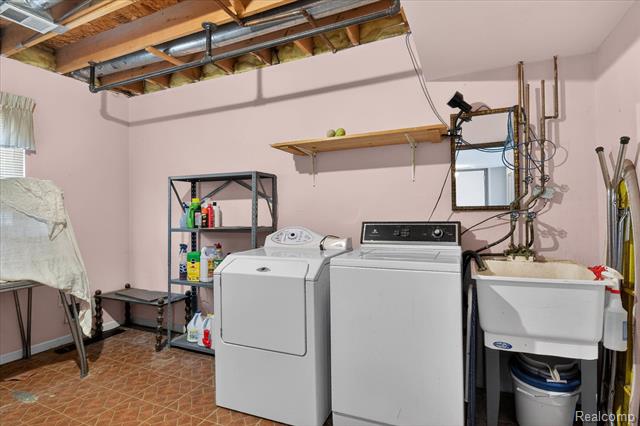 Builiding view thirty eight for 1639 Tulip, Westland, MI. 48186