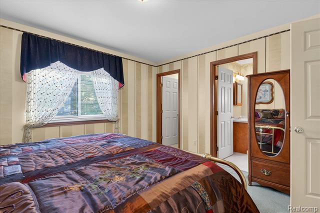 Builiding view twenty one for 1639 Tulip, Westland, MI. 48186