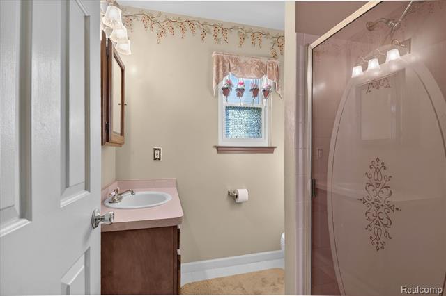 Builiding view twenty two for 1639 Tulip, Westland, MI. 48186