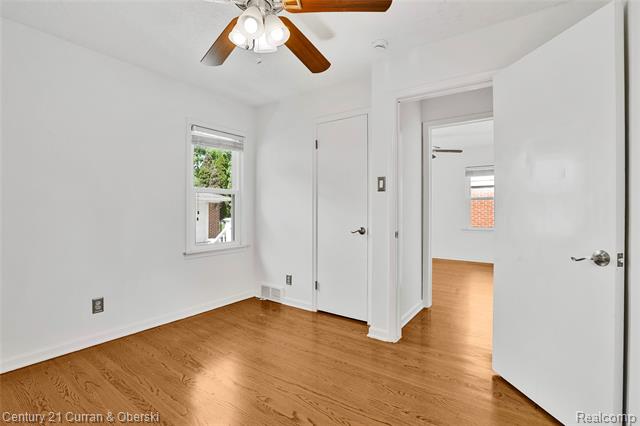 Builiding view fourteen for 23704 Harvard, Dearborn, MI. 48124