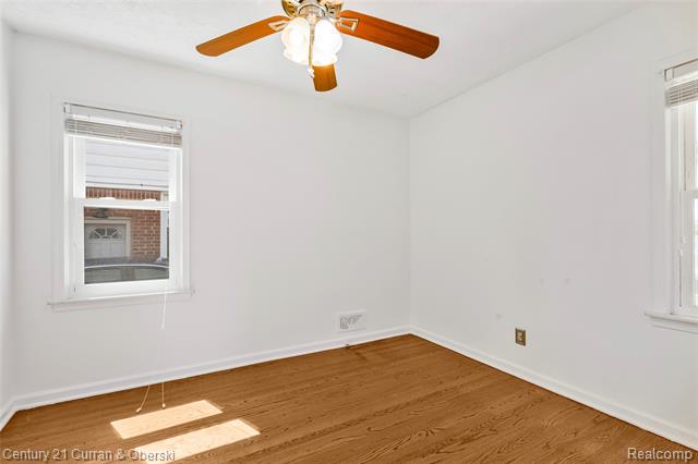 Builiding view thirteen for 23704 Harvard, Dearborn, MI. 48124