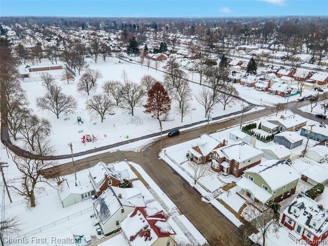 Builiding view fifty eight for 23021 Donaldson, Dearborn, MI. 48124