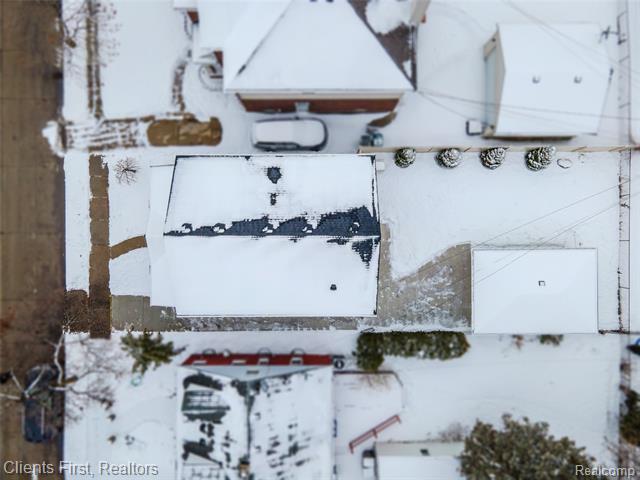 Builiding view fifty seven for 23021 Donaldson, Dearborn, MI. 48124