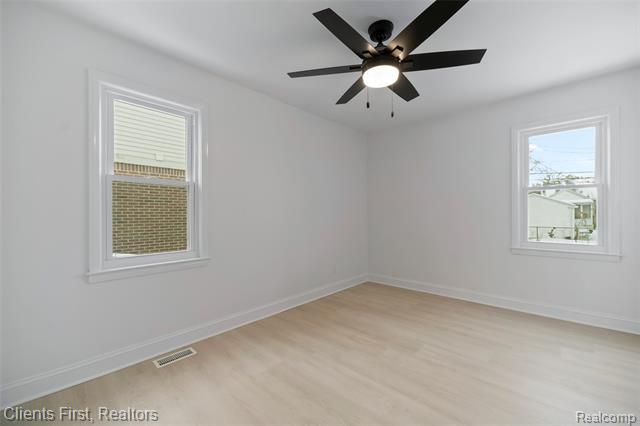 Builiding view seventeen for 23021 Donaldson, Dearborn, MI. 48124