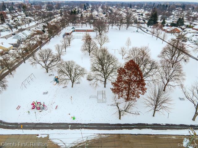 Builiding view sixty one for 23021 Donaldson, Dearborn, MI. 48124