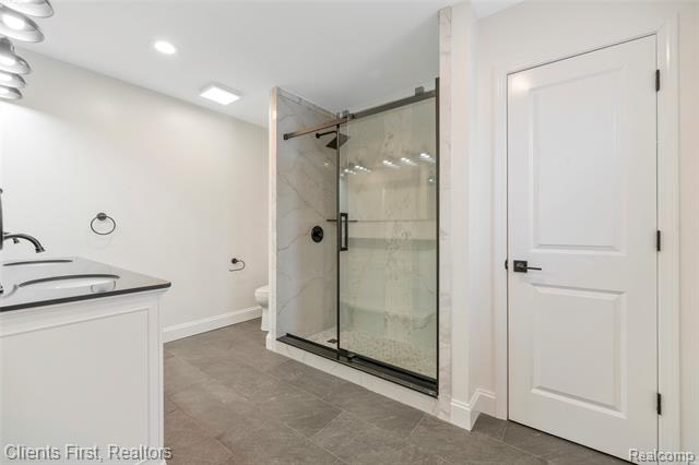 Builiding view thirty nine for 23021 Donaldson, Dearborn, MI. 48124