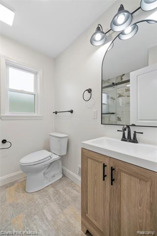 Builiding view thirty one for 23021 Donaldson, Dearborn, MI. 48124