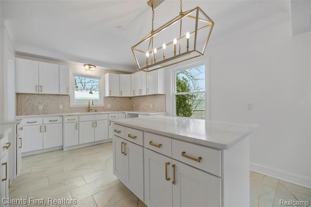 Builiding view twelve for 23021 Donaldson, Dearborn, MI. 48124