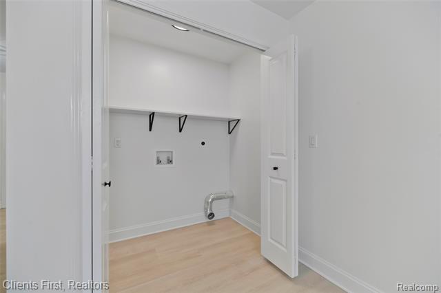 Builiding view twenty eight for 23021 Donaldson, Dearborn, MI. 48124