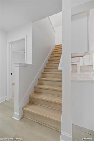 Builiding view twenty four for 23021 Donaldson, Dearborn, MI. 48124