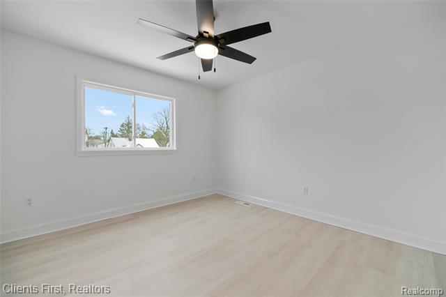 Builiding view twenty nine for 23021 Donaldson, Dearborn, MI. 48124