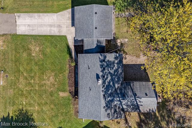 Builiding view twenty eight for 22534 Karen, Farmington, MI. 48336