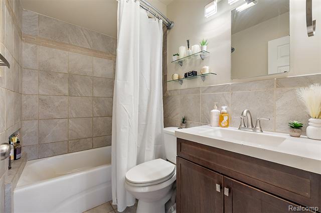 Builiding view nine for 1312 Berkshire, Westland, MI. 48186