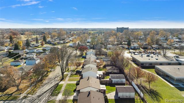 Builiding view thirty eight for 1312 Berkshire, Westland, MI. 48186
