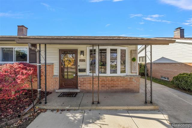 Builiding view two for 1312 Berkshire, Westland, MI. 48186